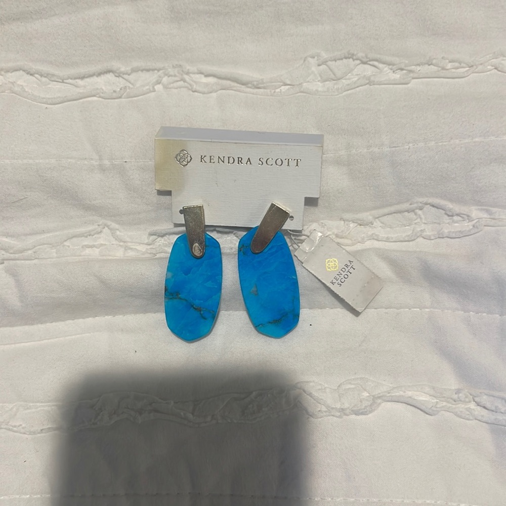 NWT Kendra Scott Earrings